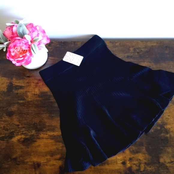 🆕🌿FREE PEOPLE SKIRT🌿 - Picture 6 of 7